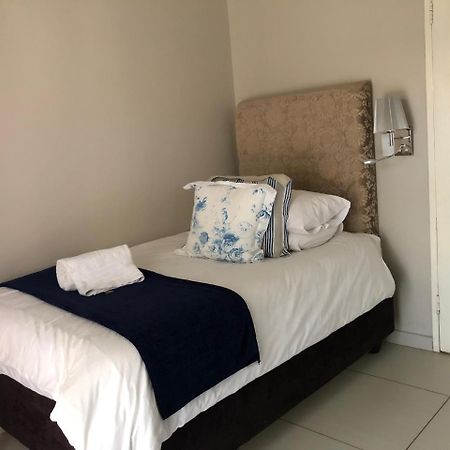 Odelia Guest House موكوبانى المظهر الخارجي الصورة